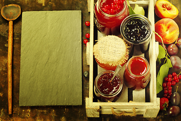 포토 JPG 해외이미지 열매 잎 딸기 유리병 디저트 사람없음 하이앵글 나무상자 블루베리 산딸기 복숭아 자두 나무숟가락 건포도 과일잼 카피스페이스 돌접시 갈색배경 해외202004 해외포토 식물 접시 음식 뷰포인트 백그라운드 과일 포도 병_용기 상자 갈색 숟가락 공백 잼 건과일 파일형식