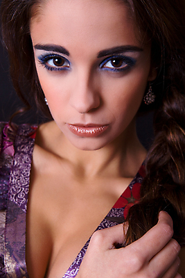 포토 JPG 해외이미지 백인 모델 여자 감정 얼굴 포즈 백그라운드 신체 갈색머리 한명 사람 성인 10대 청춘 유행 검은색 흰색 표현 뜨거움 입 닫기 고독 매끈함 피부 입술 해외202004 해외202105 해외포토 서양인 1 헤어스타일 컬러 컨셉 모션 청소년 신체부위 감각 파일형식