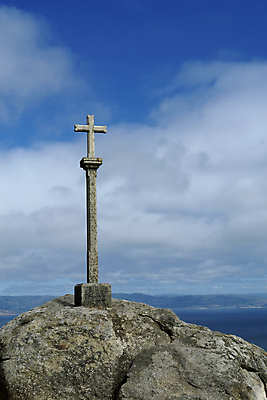포토 JPG 해외이미지 식물 손 기독교 종교 얼굴 조각 십자가 2 하늘 엄마 미술 사람없음 장식 파란색 조각상 숫자 머리 피규어 회색 천주교 골동품 기도 인사 신성 천국 묵주 고립 신앙심 옛날 헬프 필요 해외202004 해외202105 해외포토 문자 컬러 컨셉 종교용품 가족 문화예술 신체부위 조형물 미니어처 예절 도움 파일형식