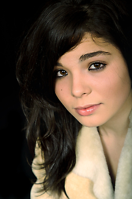 포토 JPG 해외이미지 백인 여자 감정 얼굴 신체 갈색머리 한명 사람 청춘 유행 립스틱 흰색 표현 뜨거움 입 닫기 고독 유혹 피부 입술 심각 해외202004 해외202105 해외포토 서양인 1 헤어스타일 컬러 컨셉 모션 신체부위 화장품 파일형식