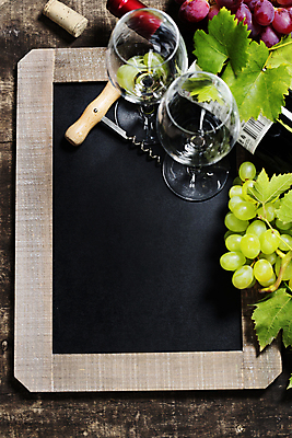 포토 JPG 해외이미지 와인잔 포도 프레임 사람없음 와인 와인병 나무바닥 코르크 와인오프너 포도잎 카피스페이스 해외202004 해외포토 잎 술잔 과일 병_용기 바닥 주류 공백 병따개 파일형식