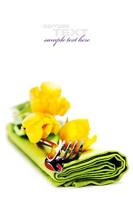 포토 JPG 해외이미지 포크 실내 타이포그라피 사람없음 봄 튤립 나이프 천 흰배경 카피스페이스 해외202004 해외포토 문자 식기 계절 꽃 백그라운드 내부 공백 흰색 직물 칼 파일형식