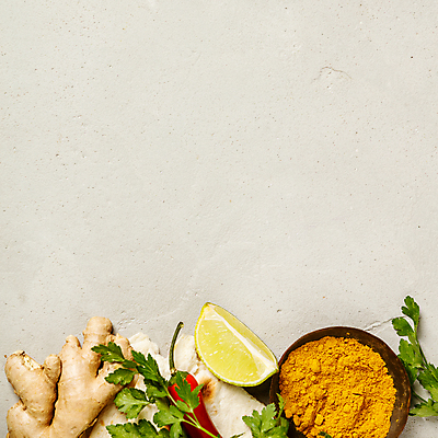 포토 JPG 해외이미지 식재료 고추 사람없음 하이앵글 고수 흰배경 라임 생강 나무그릇 카피스페이스 해외202004 해외포토 그릇 뷰포인트 백그라운드 채소 과일 목재 공백 흰색 향신료 파일형식