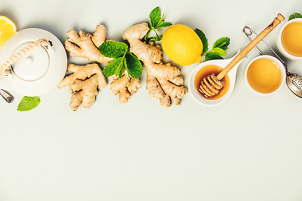 포토 JPG 해외이미지 그릇 잎 식재료 사람없음 하이앵글 찻잔 찻주전자 레몬 흰배경 생강 생강차 허니디퍼 카피스페이스 해외202004 차거름망 해외포토 식물 식기 뷰포인트 백그라운드 채소 과일 주전자 잔 차_음료 공백 흰색 도구 파일형식