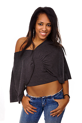 포토 JPG 해외이미지 여자 행복 얼굴 흑인 신체 갈색머리 한명 사람 성인 10대 빛 청춘 갈색 유행 검은색 흰색 입 화려 속눈썹 피부 입술 코 광택 목 내추럴 고립 몽환 해외202004 해외202105 해외포토 서양인 1 헤어스타일 감정 컬러 컨셉 청소년 신체부위 눈썹 파일형식