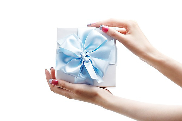 포토 JPG 스튜디오촬영 손 리본 손가락 모션 실내 선물 손짓 신체부위 선물상자 상자 뷰티 양손 네일아트 손톱 국내포토 사람 내부 파일형식