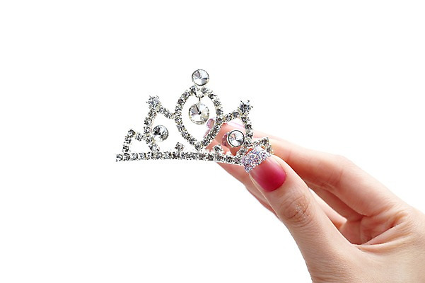 포토 JPG 스튜디오촬영 손 손가락 모션 왕관 한손 실내 손짓 신체부위 뷰티 네일아트 손톱 보석 오브젝트 국내포토 사람 내부 광석 파일형식