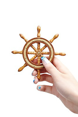 포토 JPG 스튜디오촬영 손 손가락 모션 열쇠 한손 실내 손짓 신체부위 뷰티 네일아트 손톱 오브젝트 키_배핸들 국내포토 사람 내부 핸들 파일형식