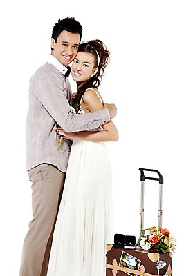 포토 JPG 스튜디오촬영 서양인 외국인 해외기획촬영 라이프스타일 커플 여자 2011년태국 남자 꽃 행복 신부 부케 여행 웨딩드레스 포즈 신랑 결혼 가방 장신구 안기 모션 실내 사랑 서기 미소 웃음 누끼 사람 상반신 성인 두명 라이프 30대 여행가방 신혼여행 반지 보석 미니드레스 결혼반지 반지케이스 장년만 성인만 국내포토 식물 잡화 드레스 감정 꽃다발 관계 표정 인종 이벤트 내부 생활 장년 광석 보관함 파일형식