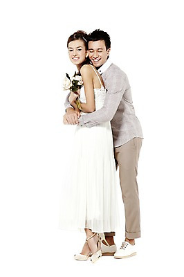 포토 JPG 스튜디오촬영 전신 서양인 외국인 해외기획촬영 라이프스타일 커플 여자 2011년태국 남자 꽃 행복 신부 부케 웨딩드레스 포즈 신랑 결혼 안기 모션 실내 사랑 서기 미소 웃음 들기 누끼 사람 성인 두명 라이프 30대 미니드레스 장년만 성인만 국내포토 식물 드레스 감정 꽃다발 관계 표정 인종 이벤트 내부 생활 장년 파일형식