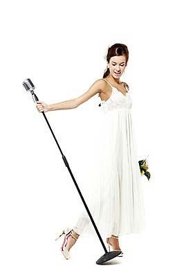 포토 JPG 스튜디오촬영 전신 서양인 외국인 해외기획촬영 라이프스타일 여자 2011년태국 꽃 행복 신부 부케 웨딩드레스 포즈 결혼 모션 실내 사랑 한명 서기 미소 웃음 들기 누끼 사람 이벤트 성인 라이프 30대 미니드레스 여자만 여자한명만 성인여자만 성인한명만 성인여자한명만 장년만 장년여자만 장년여자한명만 성인만 국내포토 식물 1 드레스 감정 꽃다발 표정 인종 내부 생활 장년 파일형식