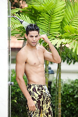 포토 JPG 서양인 외국인 나무 식물 해외기획촬영 라이프스타일 사계절 계절 2011년태국 남자 수영복 여유 여행 포즈 모션 휴가 휴식 수영장 한명 서기 미소 웃음 사람 상반신 성인 야외 라이프 물 여름 30대 여름휴가 바캉스 목욕 즐거움 샤워기 샤워시설 샤워장 남자만 남자한명만 성인남자만 성인한명만 성인남자한명만 장년만 장년남자만 장년남자한명만 성인만 국내포토 자연요소 1 옷 감정 컨셉 표정 인종 생활 장년 청결 시설 파일형식 여름_계절