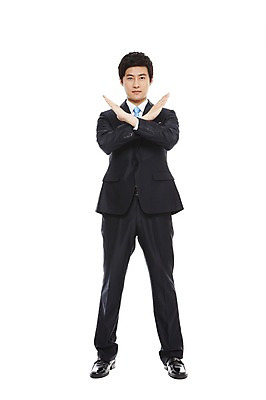 포토 JPG 스튜디오촬영 전신 라이프스타일 남자 맨라이프 포즈 비즈니스 모션 실내 경고 한명 서기 누끼 사람 동양인 정장 손짓 20대 성인 라이프 비즈니스라이프 한국인 금지 직장인 비즈니스맨 X 남자만 남자한명만 성인남자만 청년만 청년남자만 청년남자한명만 성인한명만 성인남자한명만 성인만 국내포토 직업 1 알파벳 옷 인종 청년 내부 생활 파일형식
