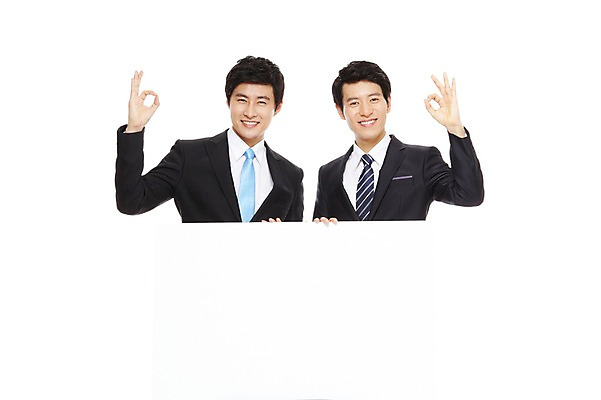포토 JPG 스튜디오촬영 라이프스타일 남자 맨라이프 포즈 비즈니스 모션 안내 알림판 실내 한명 서기 웃음 들기 누끼 사람 동양인 정장 상반신 20대 성인 라이프 비즈니스라이프 한국인 직장인 비즈니스맨 OK 알림 남자만 남자한명만 성인남자만 청년만 청년남자만 청년남자한명만 성인한명만 성인남자한명만 성인만 국내포토 직업 1 옷 표정 인종 손짓 청년 내부 생활 파일형식