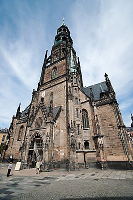 포토 JPG 구름 해외풍경 해외 유럽 나라 하늘 독일 풍경 야외 건물 관광지 세계 성당 도시 보행자 성마리엔대성당 츠비카우 국내포토 자연요소 건축물 여행 종교건축 파일형식