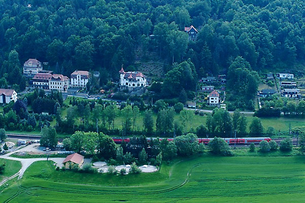 포토 JPG 나무 해외풍경 해외 유럽 나라 주택 논 독일 풍경 사람없음 야외 관광지 세계 마을 도시 숲 바스타이 작센스위스 국내포토 식물 여행 농업 건물 파일형식