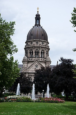 포토 JPG 나무 해외풍경 해외 유럽 나라 꽃밭 독일 풍경 잔디 사람없음 야외 관광지 세계 교회 정원 도시 분수 마인츠 국내포토 식물 꽃 여행 종교건축 건물 파일형식