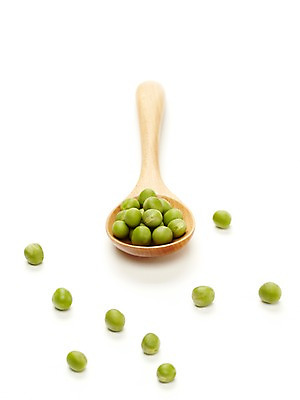 포토 JPG 스튜디오촬영 콩 곡류 실내 누끼 사람없음 초록색 숟가락 완두콩 컬러푸드 국내포토 컬러 수저 내부 파일형식