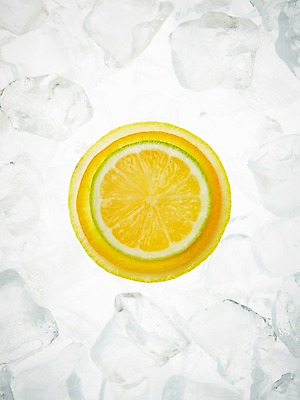 포토 JPG 스튜디오촬영 조각 과일 단면 실내 사람없음 노란색 얼음 레몬 컬러푸드 라임 국내포토 자연요소 컬러 내부 파일형식