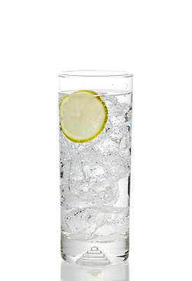 포토 JPG 스튜디오촬영 음료 조각 실내 누끼 사람없음 얼음 슬라이스 탄산음료 라임 국내포토 자연요소 과일 내부 탄산 파일형식