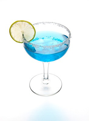 포토 JPG 스튜디오촬영 음료 조각 한잔 주류 실내 사람없음 파란색 칵테일 슬라이스 라임 블루마가리타 국내포토 1 컬러 과일 내부 마르가리타 파일형식