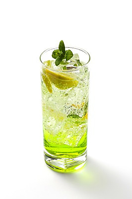 포토 JPG 스튜디오촬영 음료 조각 한잔 주류 실내 사람없음 초록색 얼음 칵테일 슬라이스 라임 라임모히토 국내포토 자연요소 1 컬러 과일 내부 파일형식