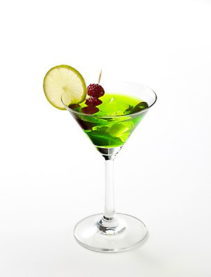 포토 JPG 스튜디오촬영 열매 음료 음식 조각 과일 한잔 주류 실내 사람없음 초록색 칵테일 슬라이스 라임 미도리그린코스모 국내포토 식물 1 컬러 내부 파일형식