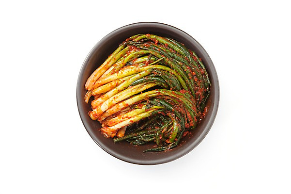 포토 JPG 스튜디오촬영 한식 반찬 김치 실내 누끼 사람없음 하이앵글 전통음식 흰배경 발효 발효음식 파김치 국내포토 전통 음식 뷰포인트 백그라운드 내부 흰색 파일형식