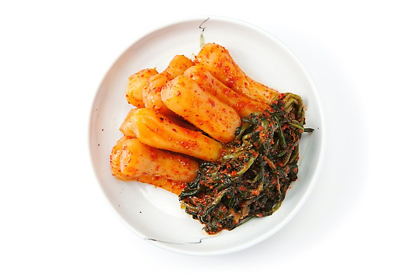 포토 JPG 스튜디오촬영 한식 반찬 김치 실내 누끼 사람없음 하이앵글 전통음식 흰배경 발효 발효음식 총각김치 국내포토 전통 음식 뷰포인트 백그라운드 내부 흰색 파일형식