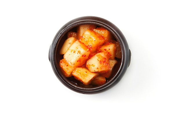 포토 JPG 스튜디오촬영 한식 반찬 김치 실내 누끼 사람없음 하이앵글 전통음식 깍두기 흰배경 발효 발효음식 국내포토 전통 음식 뷰포인트 내부 흰색 파일형식 컬러