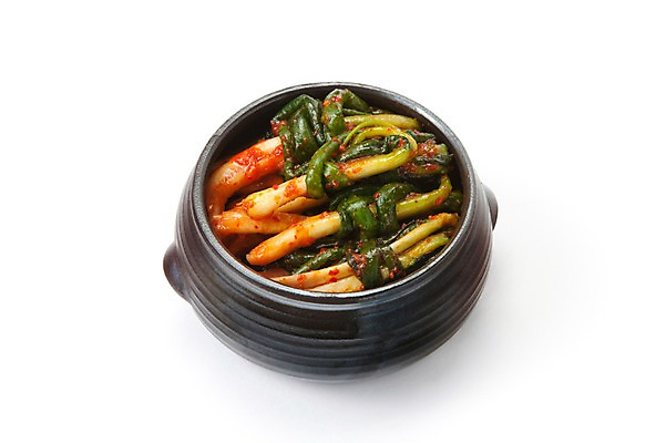 포토 JPG 스튜디오촬영 한식 반찬 김치 실내 누끼 사람없음 전통음식 흰배경 발효 발효음식 파김치 국내포토 전통 음식 백그라운드 내부 흰색 파일형식 컬러