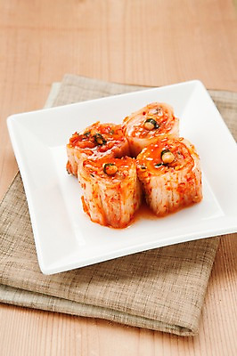 포토 JPG 스튜디오촬영 한식 반찬 김치 실내 사람없음 전통음식 천 발효 배추김치 발효음식 국내포토 전통 음식 내부 직물 파일형식