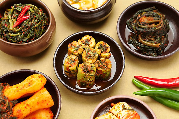 포토 JPG 스튜디오촬영 한식 채소 고추 반찬 김치 실내 종류 사람없음 다양 전통음식 발효 발효음식 총각김치 오이소박이 갓김치 국내포토 전통 음식 다수 내부 파일형식