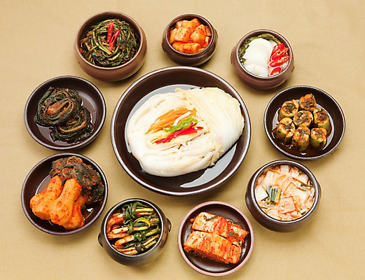 포토 JPG 스튜디오촬영 한식 반찬 김치 실내 종류 사람없음 다양 전통음식 깍두기 발효 배추김치 백김치 나박김치 동치미 발효음식 총각김치 파김치 열무김치 오이소박이 국내포토 전통 음식 다수 내부 파일형식