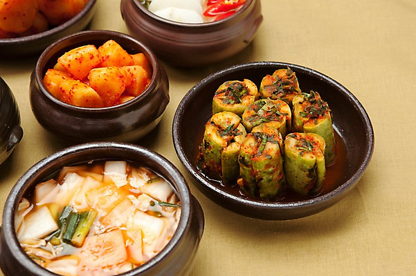 포토 JPG 스튜디오촬영 한식 반찬 김치 실내 종류 사람없음 다양 전통음식 깍두기 발효 나박김치 동치미 발효음식 오이소박이 국내포토 전통 음식 다수 내부 파일형식