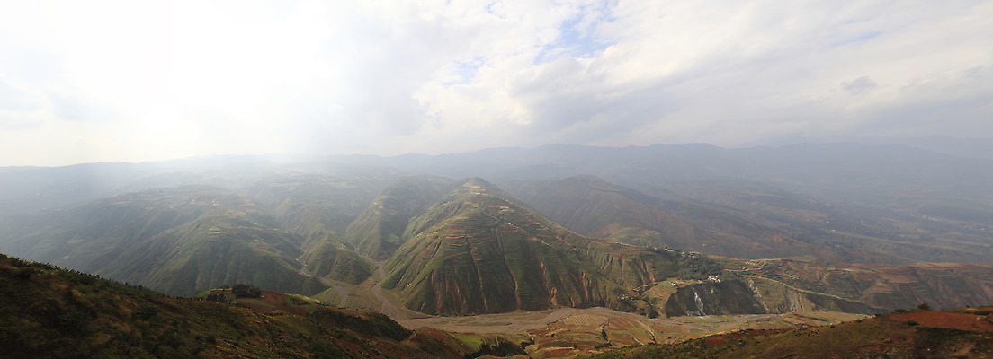 JPG 구름 하늘 산 파노라마 풍경 사람없음 야외 중국 상쾌 운남 홍토지 자연요소 감정 아시아 촬영기법 땅 파일형식