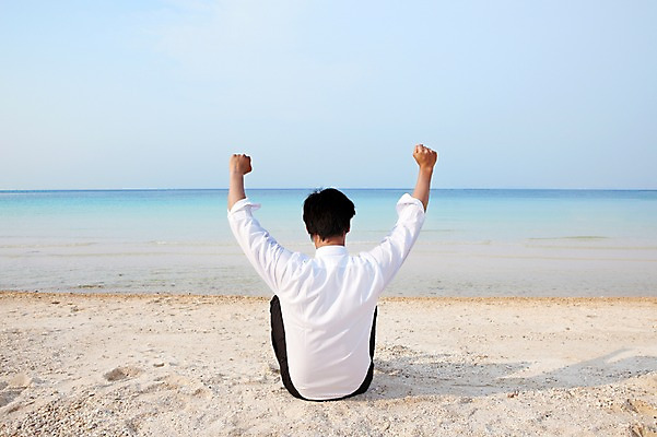 포토 JPG 주간 전신 서양인 외국인 해외기획촬영 라이프스타일 2011년태국 남자 바다 섬 포즈 비즈니스 모션 휴식 그림자 한명 사람 앉기 정장 손짓 상반신 20대 성인 해변 야외 라이프 뒷모습 모래사장 만세 비즈니스맨 무인도 남자만 남자한명만 성인남자만 청년만 청년남자만 청년남자한명만 성인한명만 성인남자한명만 성인만 국내포토 자연요소 1 옷 뷰포인트 컨셉 인종 청년 생활 직장인 파일형식