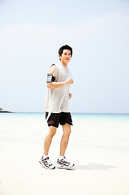 포토 JPG 주간 전신 외국인 해외기획촬영 라이프스타일 2011년태국 남자 바다 이어폰 포즈 모션 건강 한명 서기 사람 동양인 20대 성인 해변 야외 라이프 운동복 모래사장 달리기 조깅 운동 건강관리 목표 남자만 남자한명만 성인남자만 청년만 청년남자만 청년남자한명만 성인한명만 성인남자한명만 성인만 국내포토 자연요소 1 옷 음향기기 컨셉 관리 인종 청년 생활 파일형식