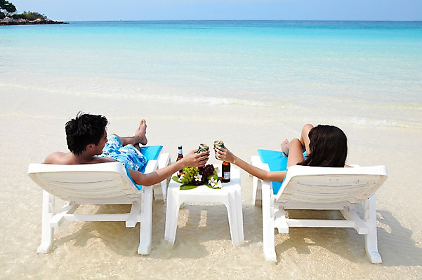 포토 JPG 주간 전신 서양인 외국인 나무 식물 해외기획촬영 라이프스타일 커플 여자 2011년태국 남자 수영복 꽃 행복 여유 바다 여행 포즈 과일 모션 포도 휴가 휴식 맥주 주류 병맥주 사랑 미소 웃음 들기 사람 20대 성인 해변 야외 두명 라이프 장식 여름 여름휴가 바캉스 비키니 모래사장 눕기 병 사과 즐거움 청포도 건배 선베드 캔맥주 청년만 성인만 국내포토 자연요소 식기 옷 계절 감정 음료 컨셉 의자 관계 표정 인종 청년 생활 캔 파일형식 여름_계절