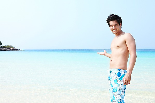 포토 JPG 주간 서양인 외국인 해외기획촬영 라이프스타일 2011년태국 남자 수영복 행복 여유 바다 여행 포즈 모션 휴가 휴식 안내 한명 서기 미소 웃음 사람 손짓 20대 성인 해변 야외 라이프 여름 여름휴가 바캉스 모래사장 가리킴 즐거움 남자만 남자한명만 성인남자만 청년만 청년남자만 청년남자한명만 성인한명만 성인남자한명만 성인만 국내포토 자연요소 1 옷 계절 감정 컨셉 표정 인종 청년 생활 파일형식 여름_계절