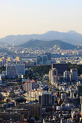 건축물 길 육상교통 교통 교통시설 산 서울 한국 풍경 사람없음 야외 건물 하이앵글 도시풍경 차도 도시 도심 수도 수도_도성 건축 아시아 도로 교통수단 뷰포인트 시설