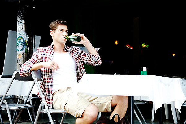 포토 JPG 주간 서양인 외국인 해외기획촬영 해외 라이프스타일 2011년태국 남자 나라 아시아 외국문화 해외여행 여행 포즈 의자 모션 태국 탁자 휴가 맥주 주류 태국문화 한명 들기 사람 앉기 상반신 20대 성인 야외 라이프 관광지 상점 카페 마시기 시장 병 방콕 맥주병 카페테리아 카오산로드 카페테라스 남자만 남자한명만 성인남자만 청년만 청년남자만 청년남자한명만 성인한명만 성인남자한명만 성인만 혼족 국내포토 자연요소 1 동양문화 식기 문화 음료 가구 술병 인종 청년 생활 싱글라이프 파일형식