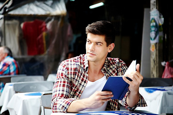 포토 JPG 주간 서양인 외국인 해외기획촬영 해외 라이프스타일 2011년태국 남자 나라 여유 외국문화 해외여행 여행 포즈 의자 태국 탁자 휴가 태국문화 한명 들기 사람 앉기 상반신 20대 성인 야외 건물 라이프 책 관광지 독서 상점 펼침 카페 시장 한권 방콕 카페테리아 카오산로드 카페테라스 남자만 남자한명만 성인남자만 청년만 청년남자만 청년남자한명만 성인한명만 성인남자한명만 성인만 국내포토 자연요소 1 동양문화 건축물 감정 아시아 문화 가구 모션 인종 청년 생활 파일형식