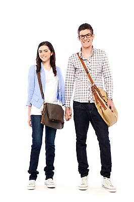 포토 JPG 스튜디오촬영 전신 서양인 외국인 해외기획촬영 학생 라이프스타일 커플 여자 2011년태국 남자 행복 대학생 포즈 가방 모션 실내 사랑 서기 미소 웃음 사람 20대 성인 두명 라이프 손잡기 다정 크로스백 청년만 성인만 국내포토 잡화 감정 컨셉 관계 표정 인종 청년 내부 생활 파일형식