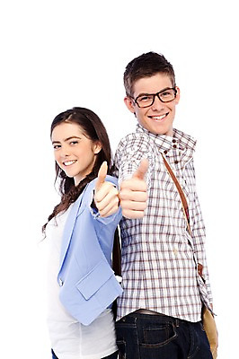 포토 JPG 스튜디오촬영 서양인 외국인 해외기획촬영 학생 라이프스타일 커플 여자 2011년태국 남자 행복 대학생 포즈 가방 모션 실내 사랑 서기 미소 웃음 사람 손짓 상반신 20대 성인 두명 라이프 다정 엄지손가락 등맞대기 최고 크로스백 청년만 성인만 국내포토 잡화 감정 컨셉 손가락 관계 표정 인종 청년 내부 생활 파일형식