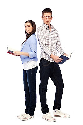 포토 JPG 스튜디오촬영 전신 서양인 외국인 해외기획촬영 학생 라이프스타일 커플 여자 2011년태국 남자 행복 대학생 포즈 모션 실내 사랑 서기 미소 웃음 들기 사람 20대 성인 두명 라이프 책 다정 펼침 두권 청년만 성인만 국내포토 감정 컨셉 2 관계 표정 인종 청년 내부 생활 파일형식