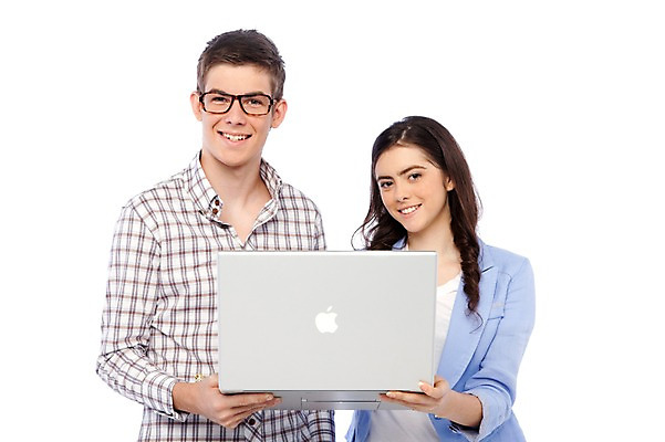 포토 JPG 스튜디오촬영 서양인 외국인 해외기획촬영 학생 라이프스타일 커플 여자 2011년태국 남자 행복 대학생 포즈 모션 실내 사랑 서기 미소 웃음 들기 사람 상반신 20대 성인 두명 라이프 노트북 컴퓨터 다정 청년만 성인만 국내포토 감정 컨셉 관계 표정 인종 청년 내부 생활 전자제품 파일형식