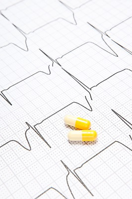 포토 JPG 스튜디오촬영 백그라운드 의학 의료기기 그래프 실내 병원 사람없음 치료 알약 약 의료용품 약국 오브젝트 먹는약 심전도검사표 국내포토 내부 파일형식