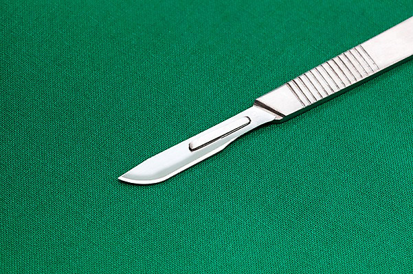 포토 JPG 스튜디오촬영 의학 의료기기 실내 병원 사람없음 치료 도구 의료용품 수술 칼 오브젝트 수술도구 메스 수술포 국내포토 내부 의학용품 파일형식