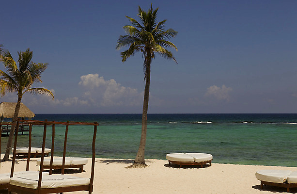 포토 JPG 해외이미지 모래 파도 바다 섬 여행 자연 하늘 휴가 휴식 열대 멕시코 풍경 사람없음 야외 목재 물 여름 파란색 야자수 쌓기 평화 우주 항구 침묵 낭만 전원 휴양지 유카탄 이국적 칸쿤 터키석 파라다이스 수평선 해외202004 해외202105 해외포토 자연요소 나무 계절 컬러 컨셉 북아메리카 재료 교통시설 모션 소리 장소 전기에너지 보석 생태계 파일형식